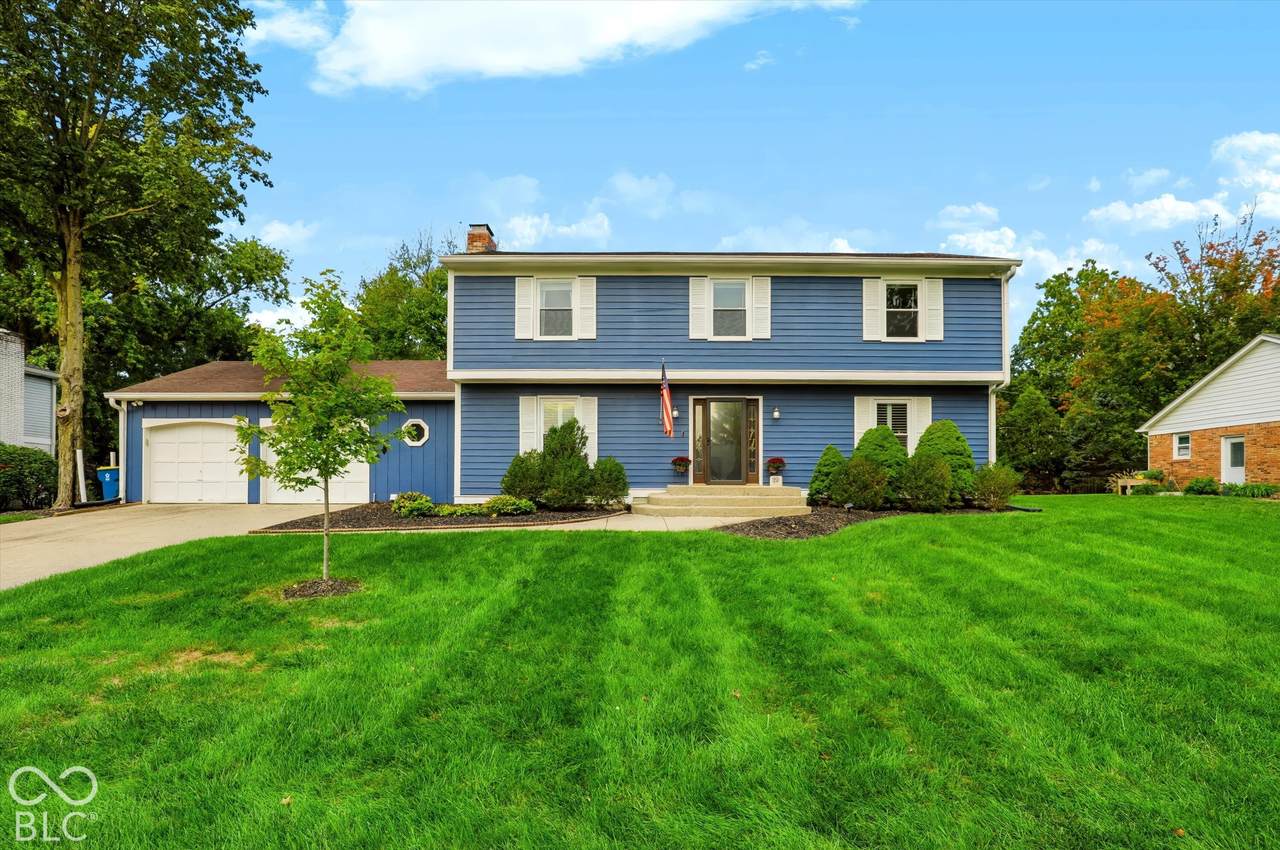 242 Hawthorne Drive - Photo 1