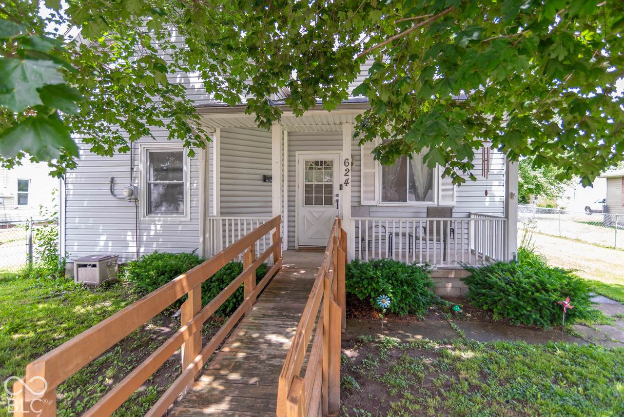 624 Washington Street - Photo 1