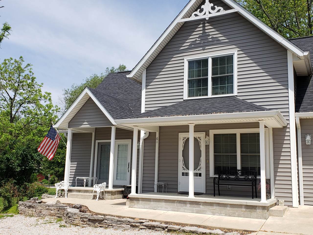 61 Molly Lane - Photo 1