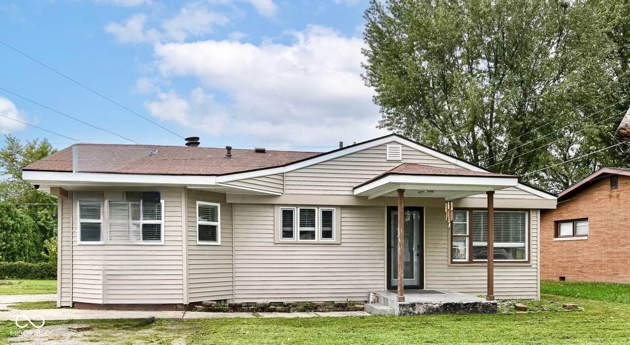 4523 Southview Drive - Photo 1