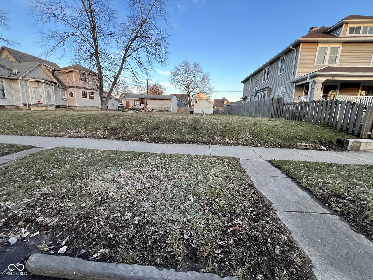 543 Jefferson Avenue - Photo 1