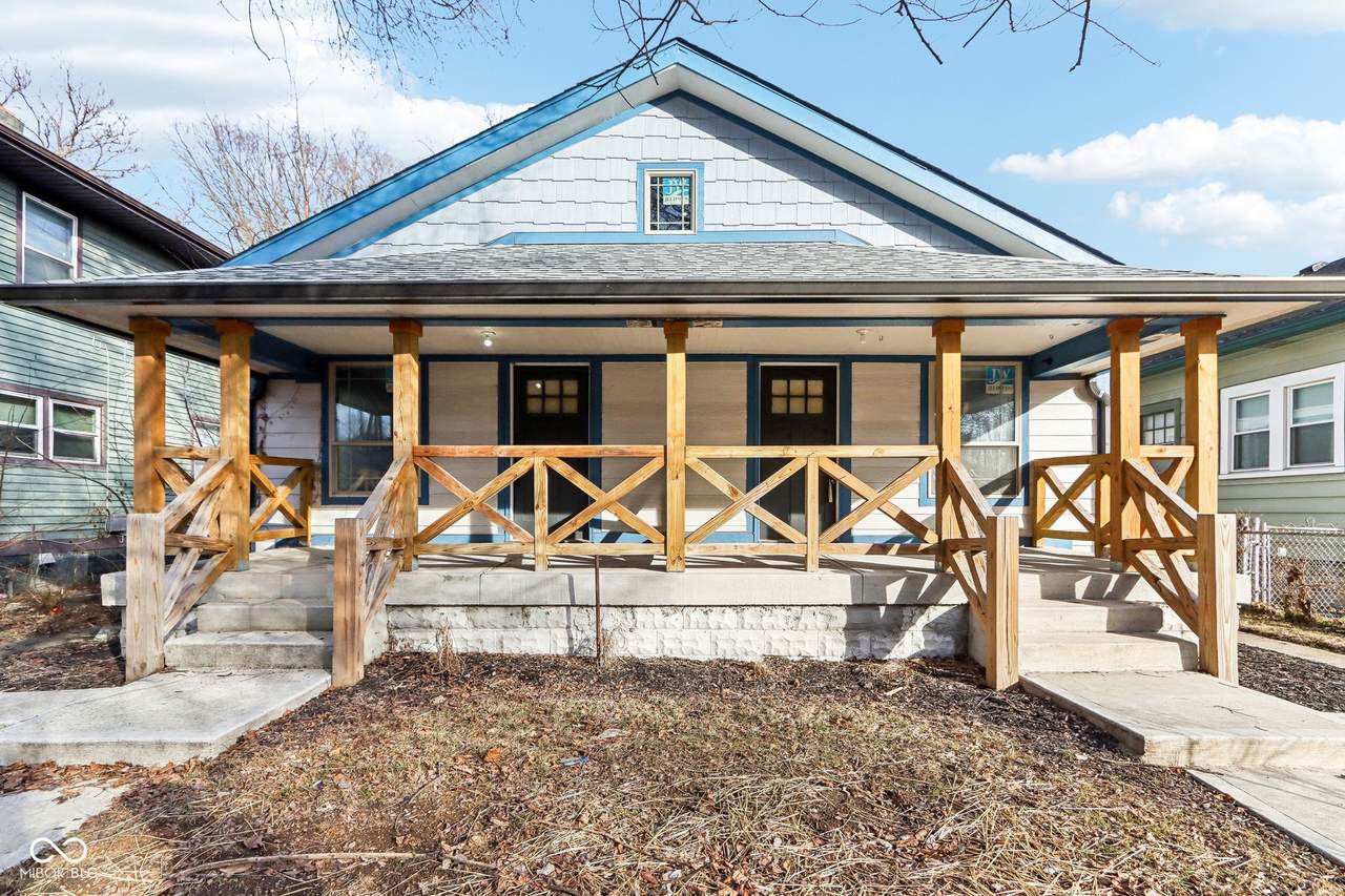 3707 Kenwood Avenue - Photo 1