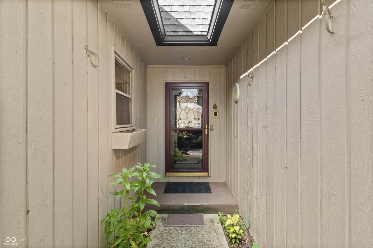 1054 Carters Grove - Photo 1
