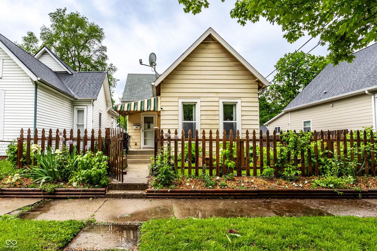 902 Villa Avenue - Photo 1