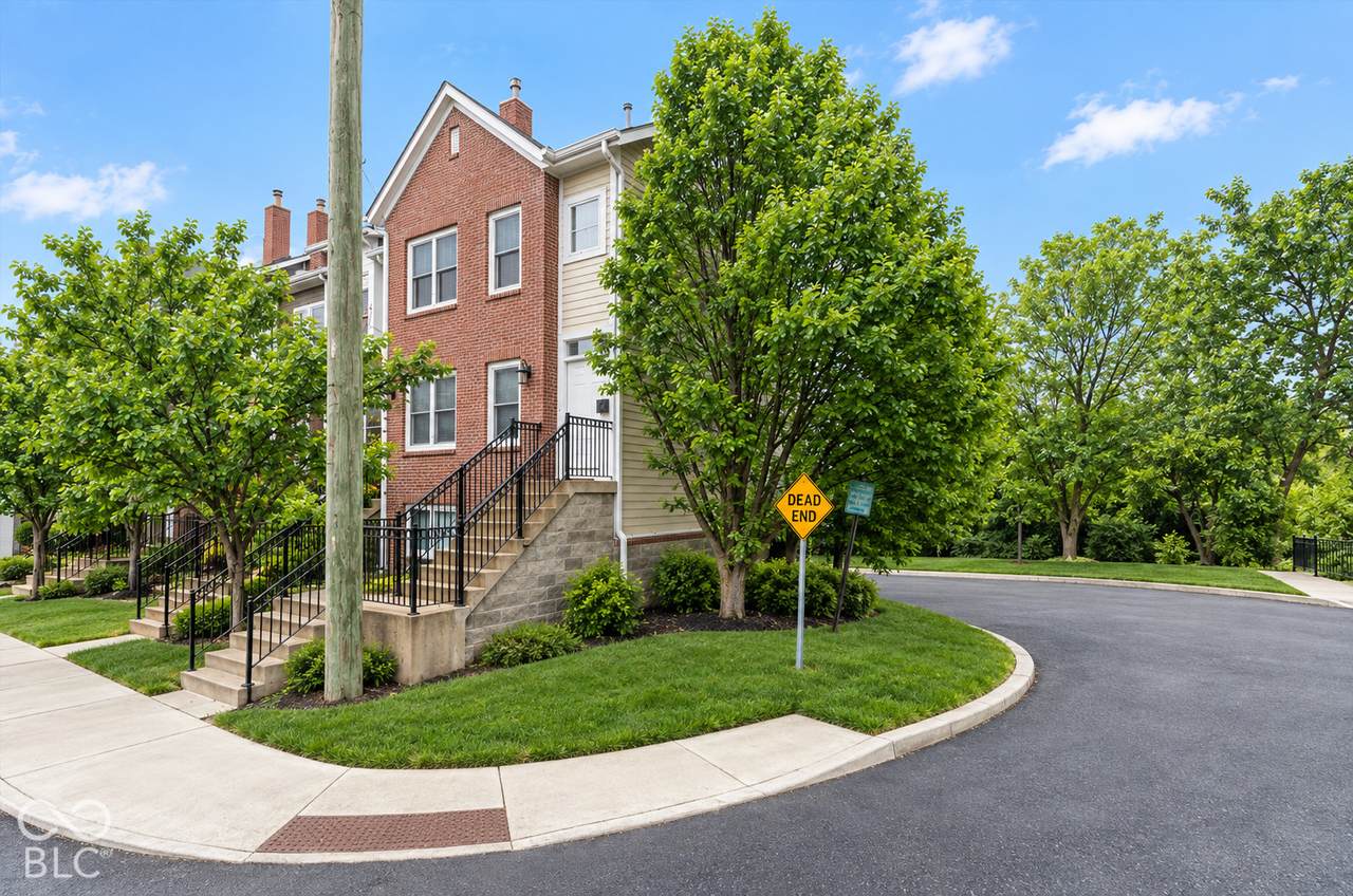 632 11th Street - Photo 1