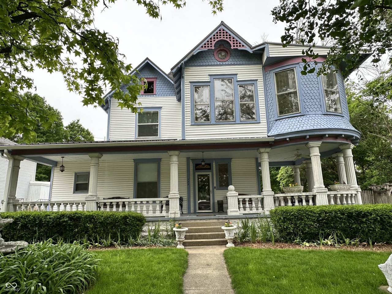 733 Washington Street - Photo 1