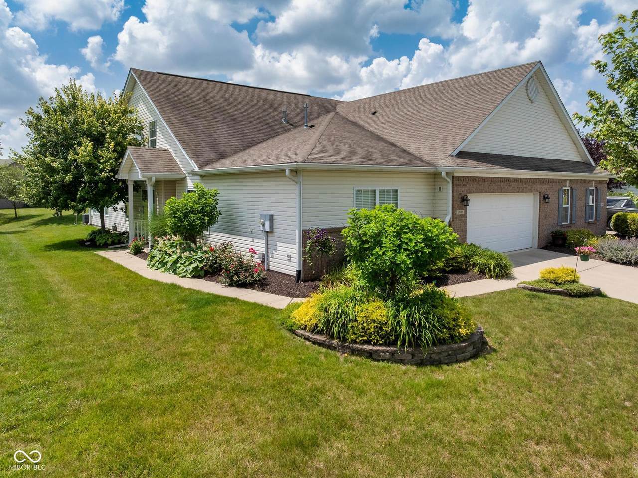 1201 Fantail Drive - Photo 1