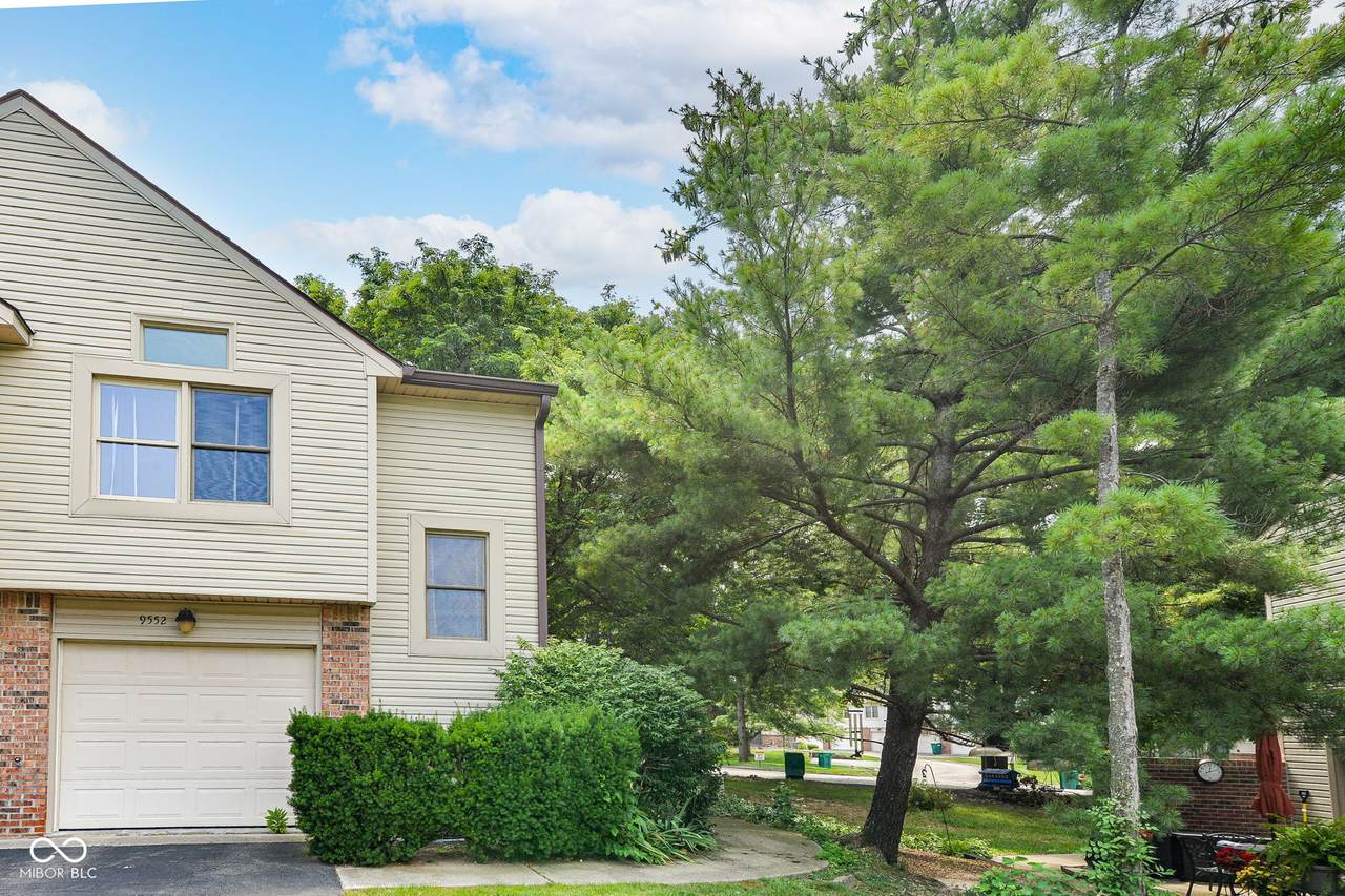 9552 Maple Way - Photo 1