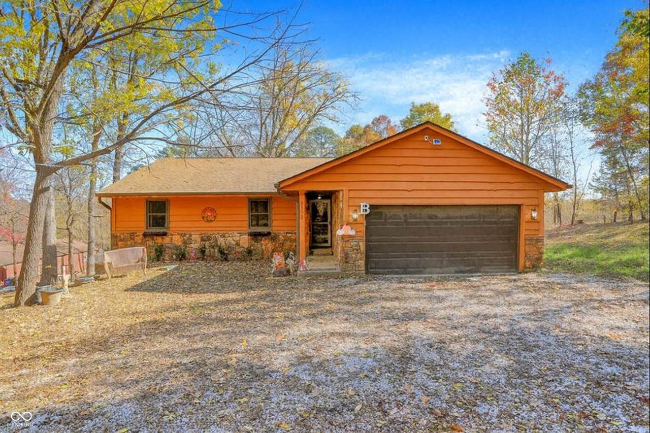 3320 Pine Wood Drive - Photo 1