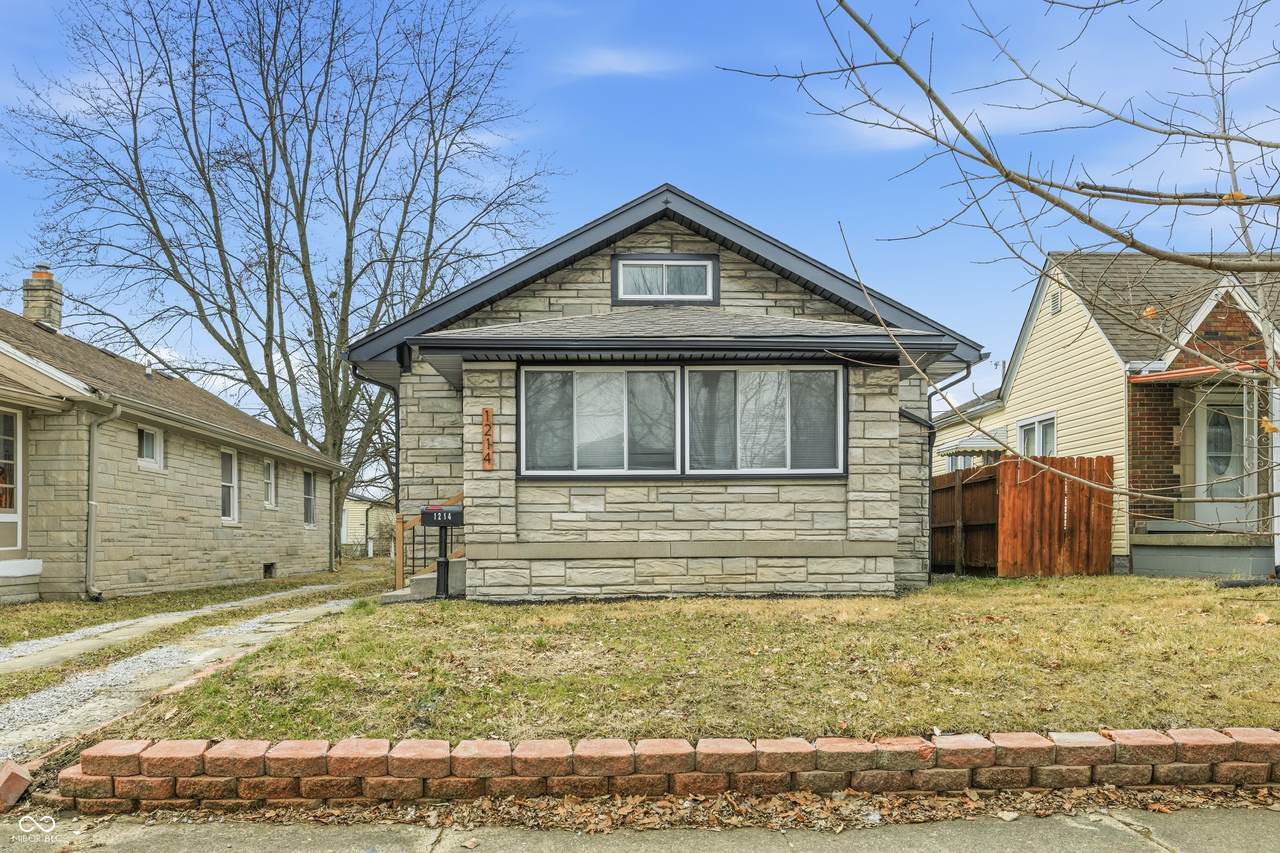 1214 Gladstone Avenue - Photo 1