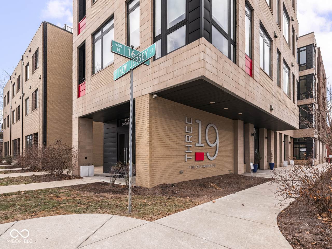 319 16th Street - Photo 1