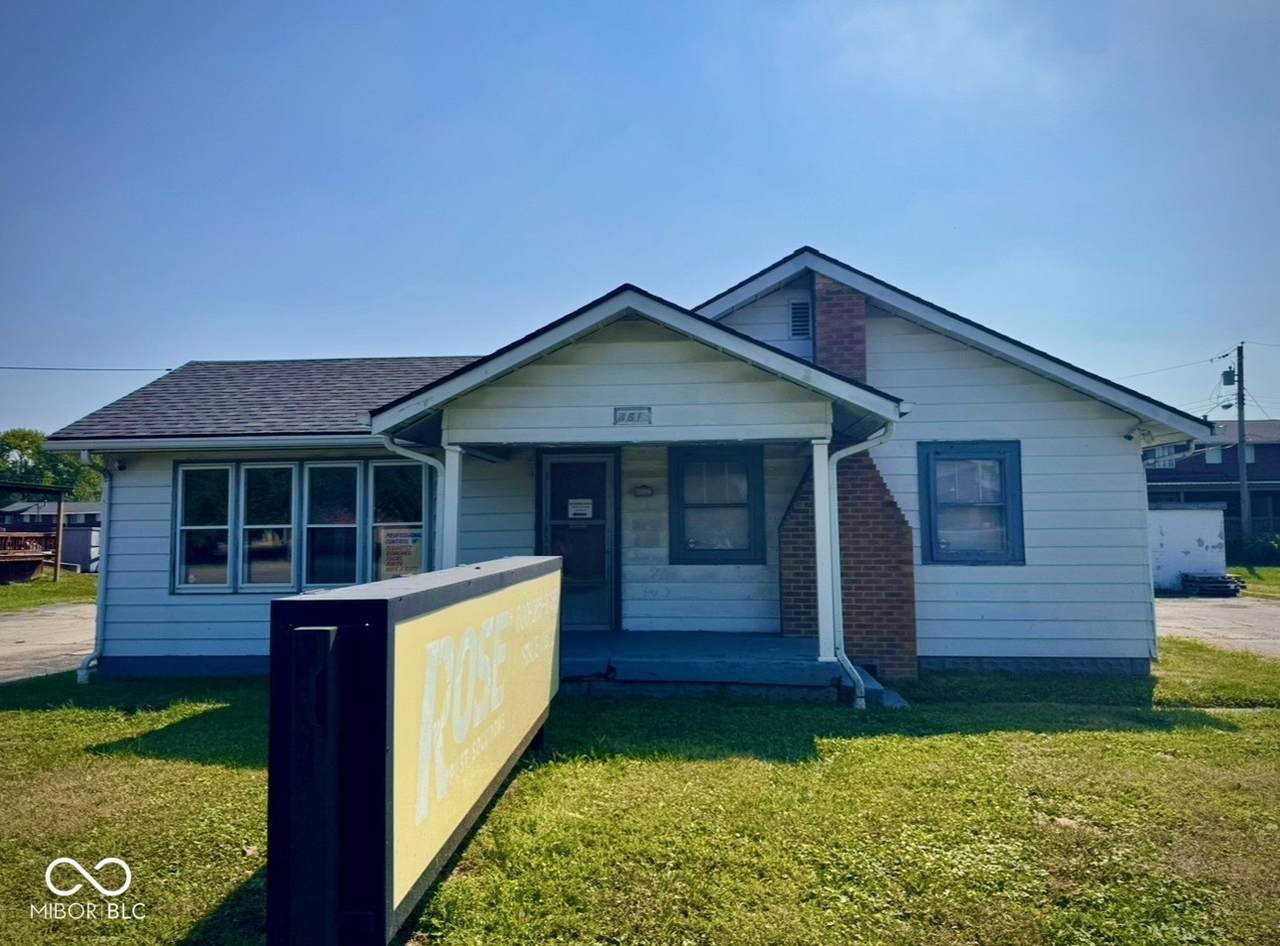 4615 Shadeland Avenue - Photo 1