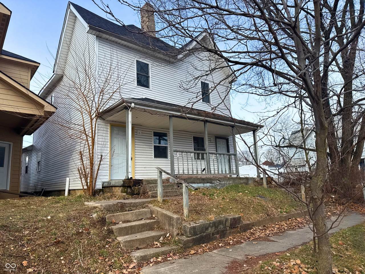 2858 Kenwood Avenue - Photo 1
