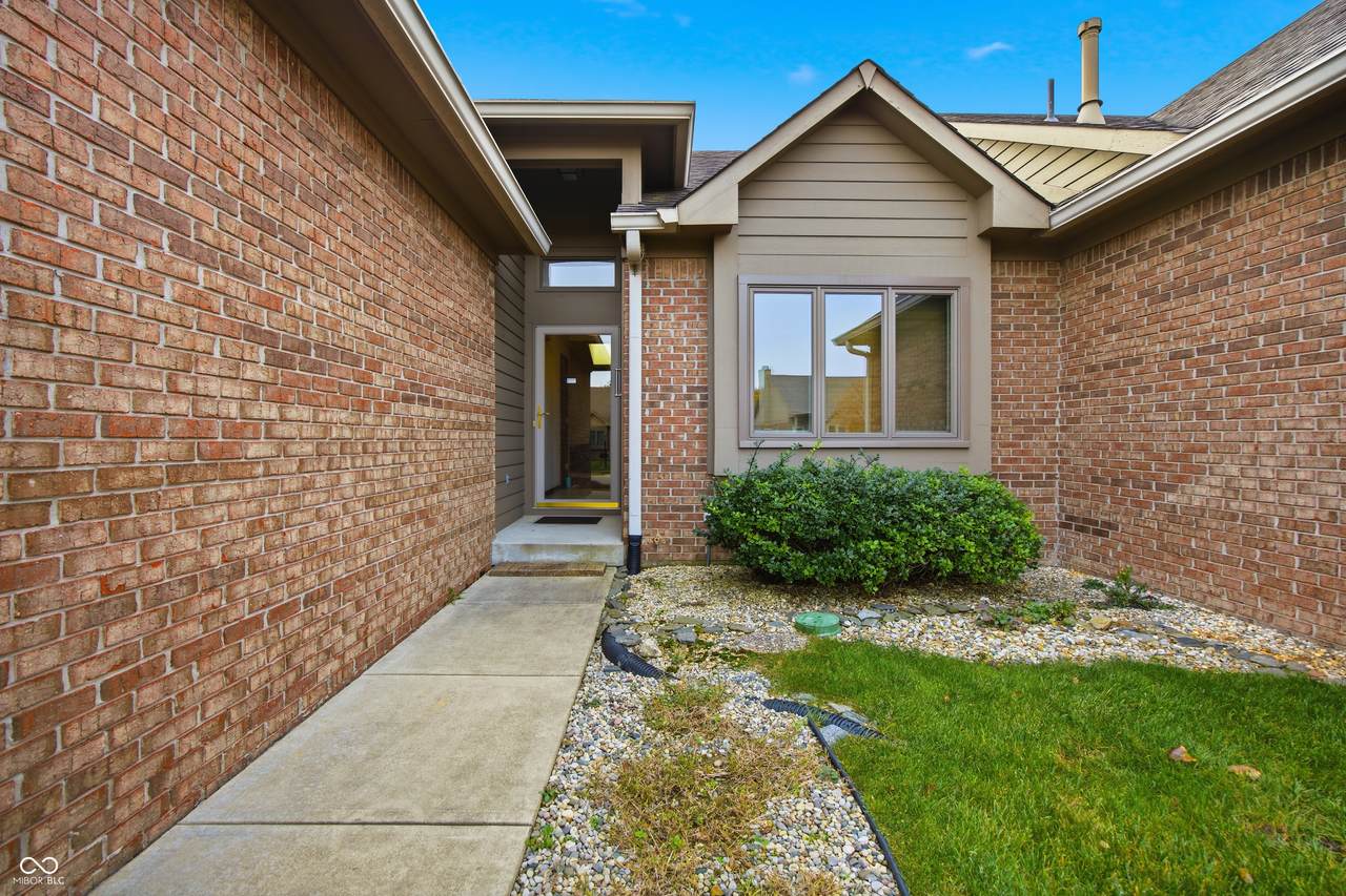 681 Cottage Lane - Photo 1