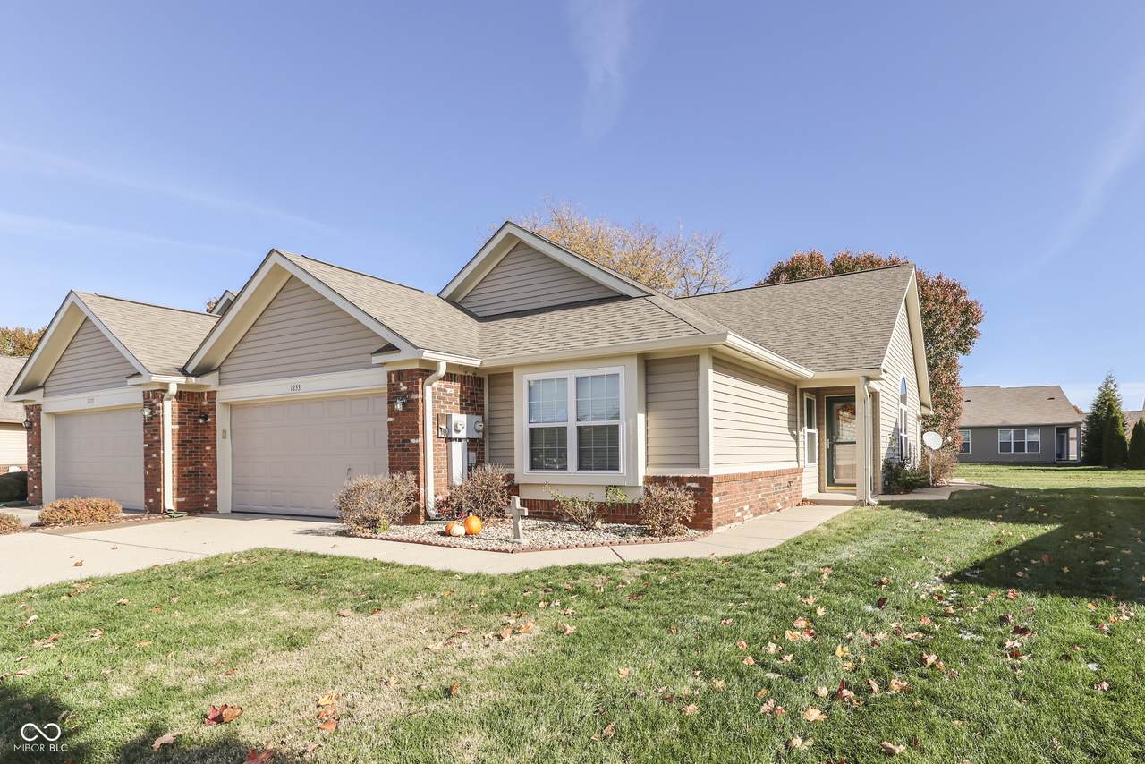 1233 Arlington Drive - Photo 1