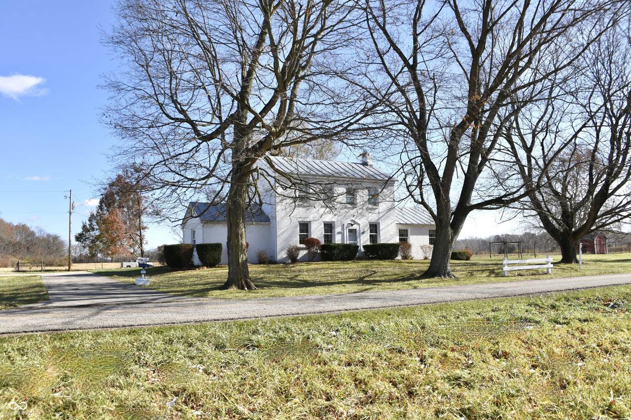9850 Reynard Road - Photo 1