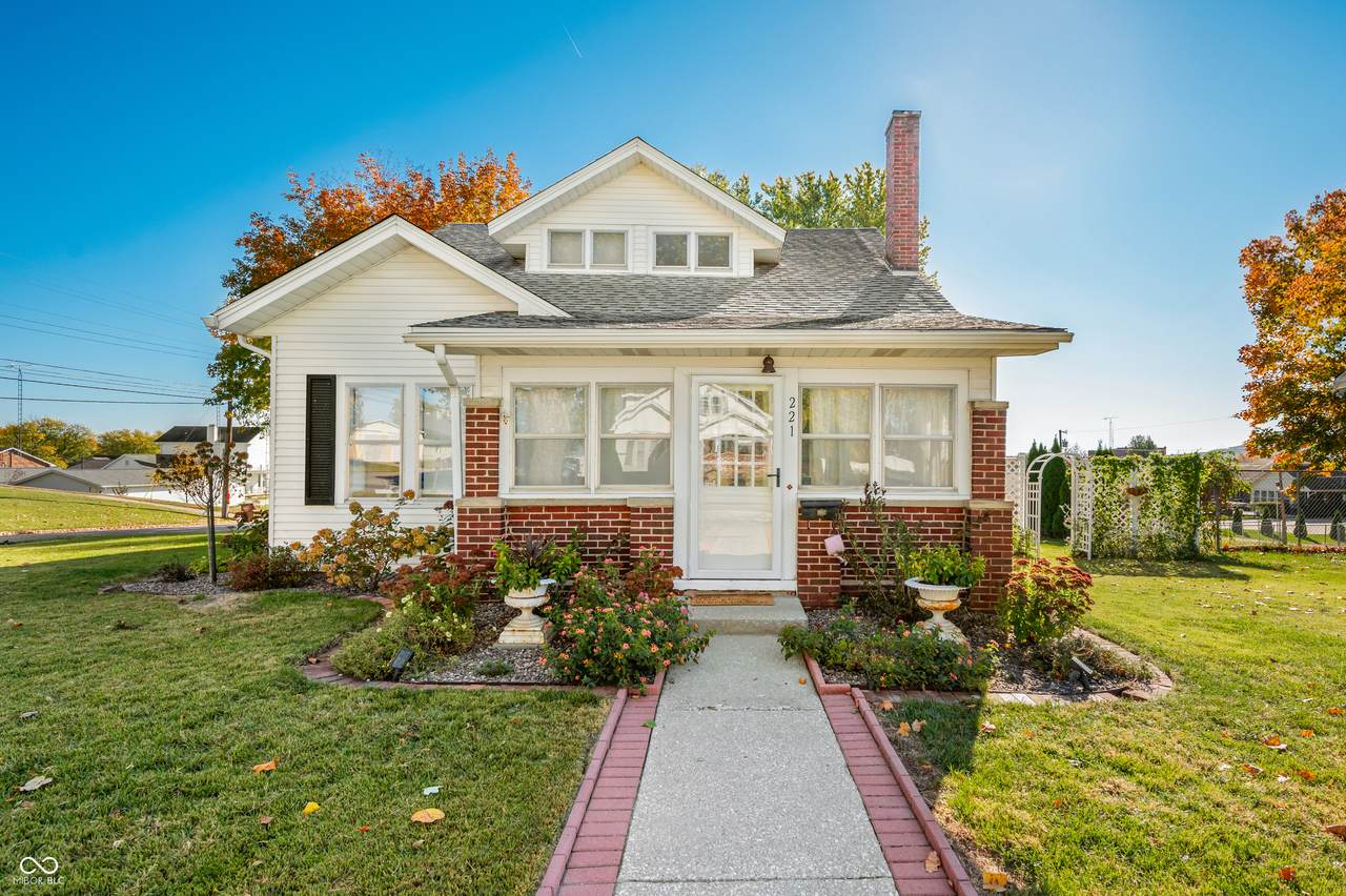 221 High Street - Photo 1