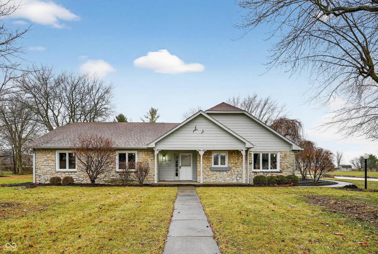 1130 Sherri Lane - Photo 1