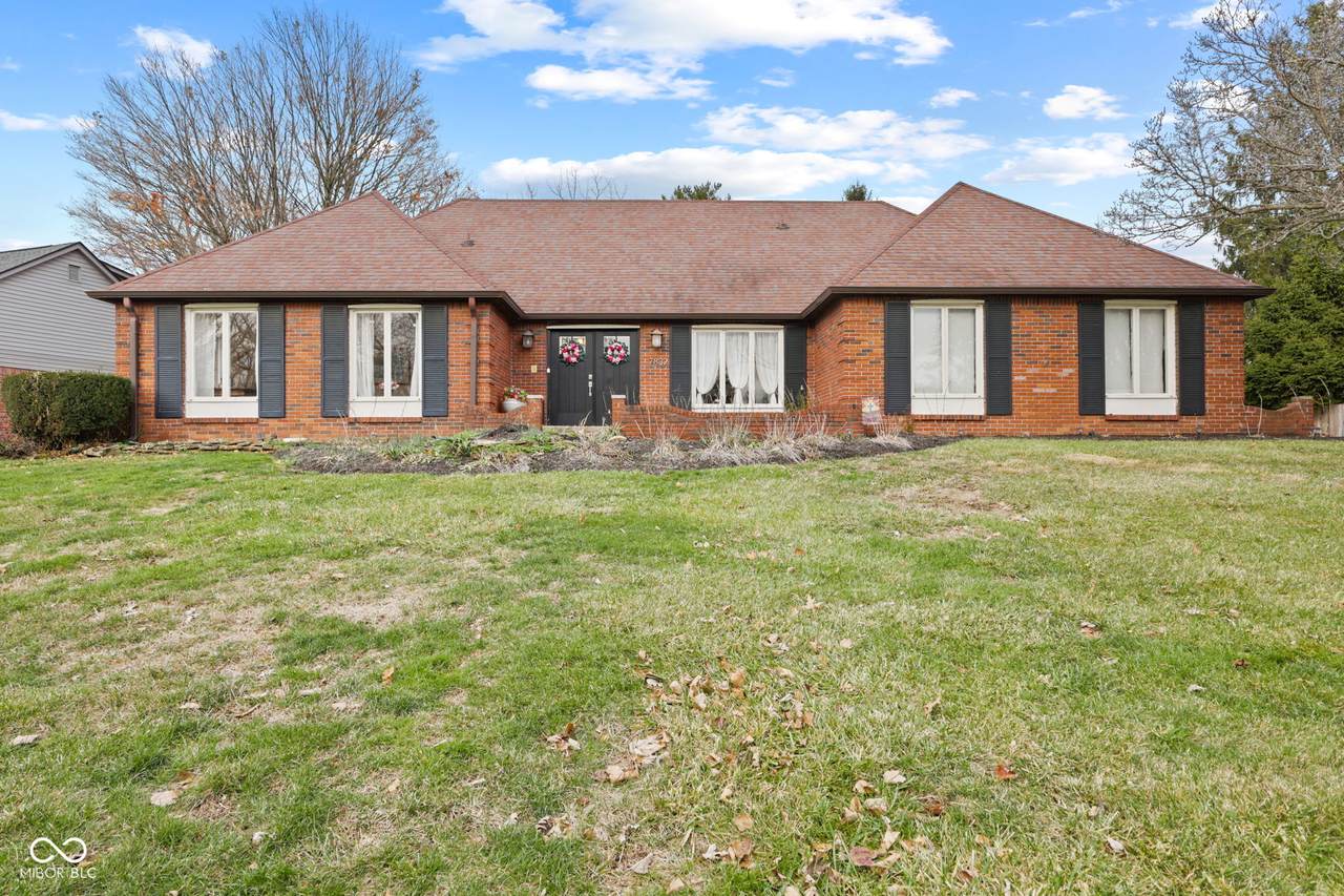 7832 Buckskin Drive - Photo 1