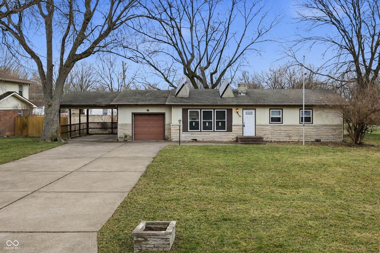 516 Payton Avenue - Photo 1