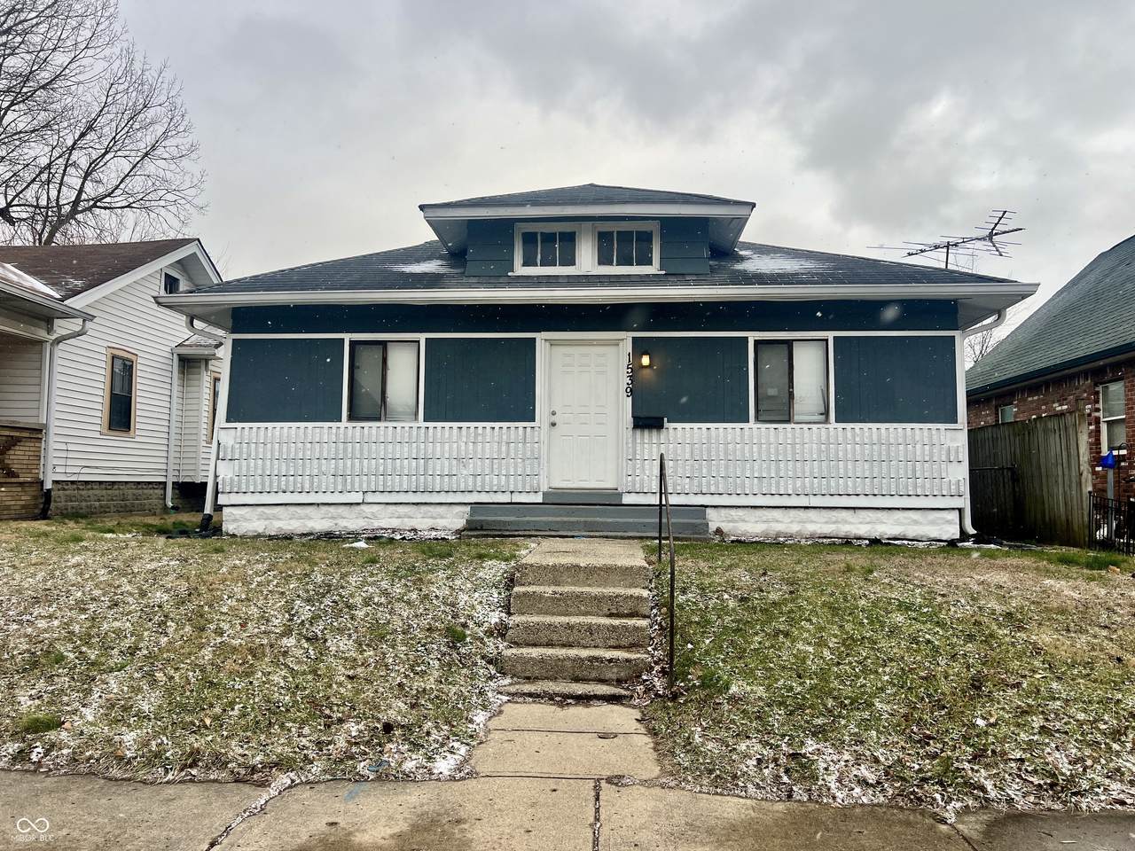 1539 Wade Street - Photo 1