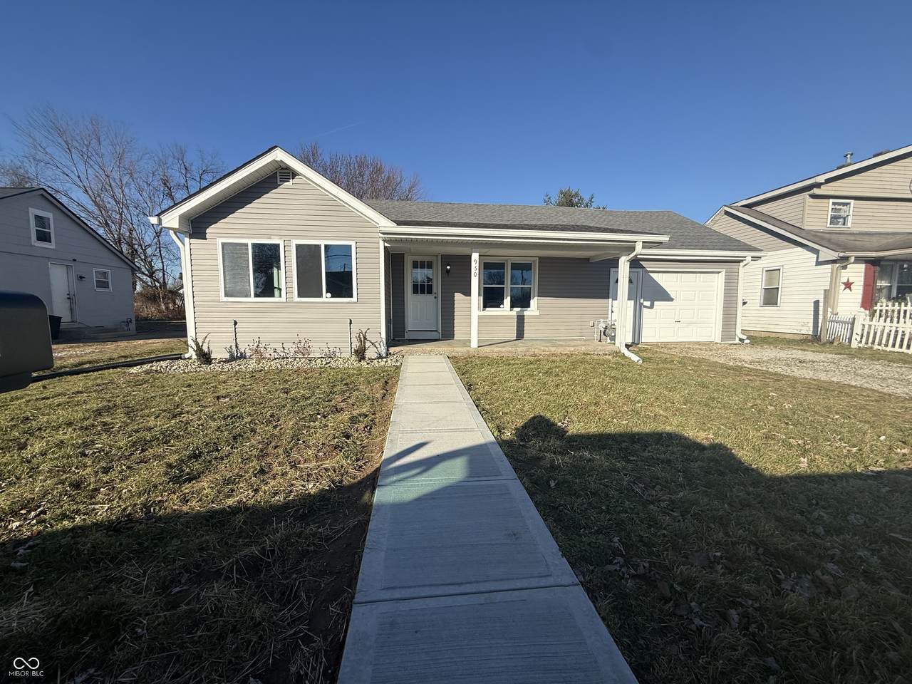 950 Warren Street - Photo 1