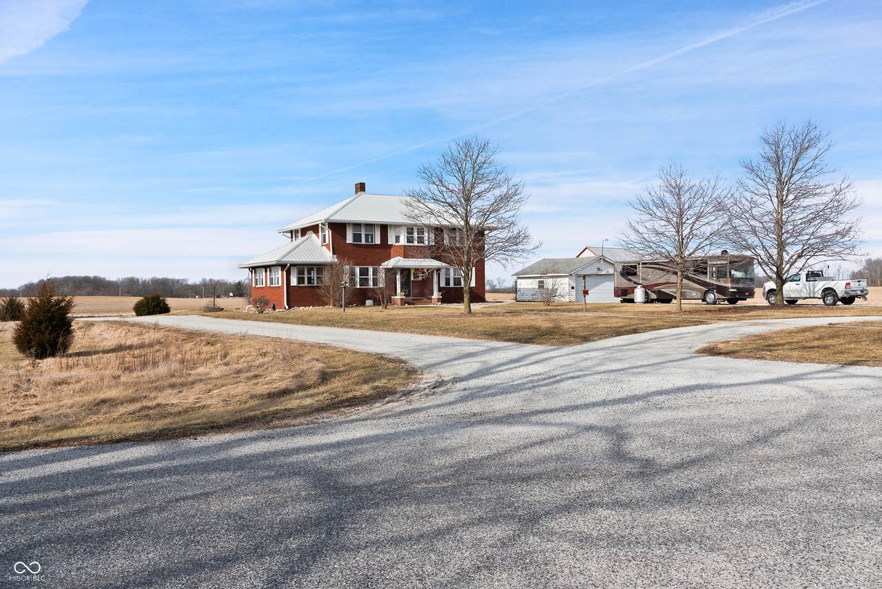 7130 Thomas Road - Photo 1