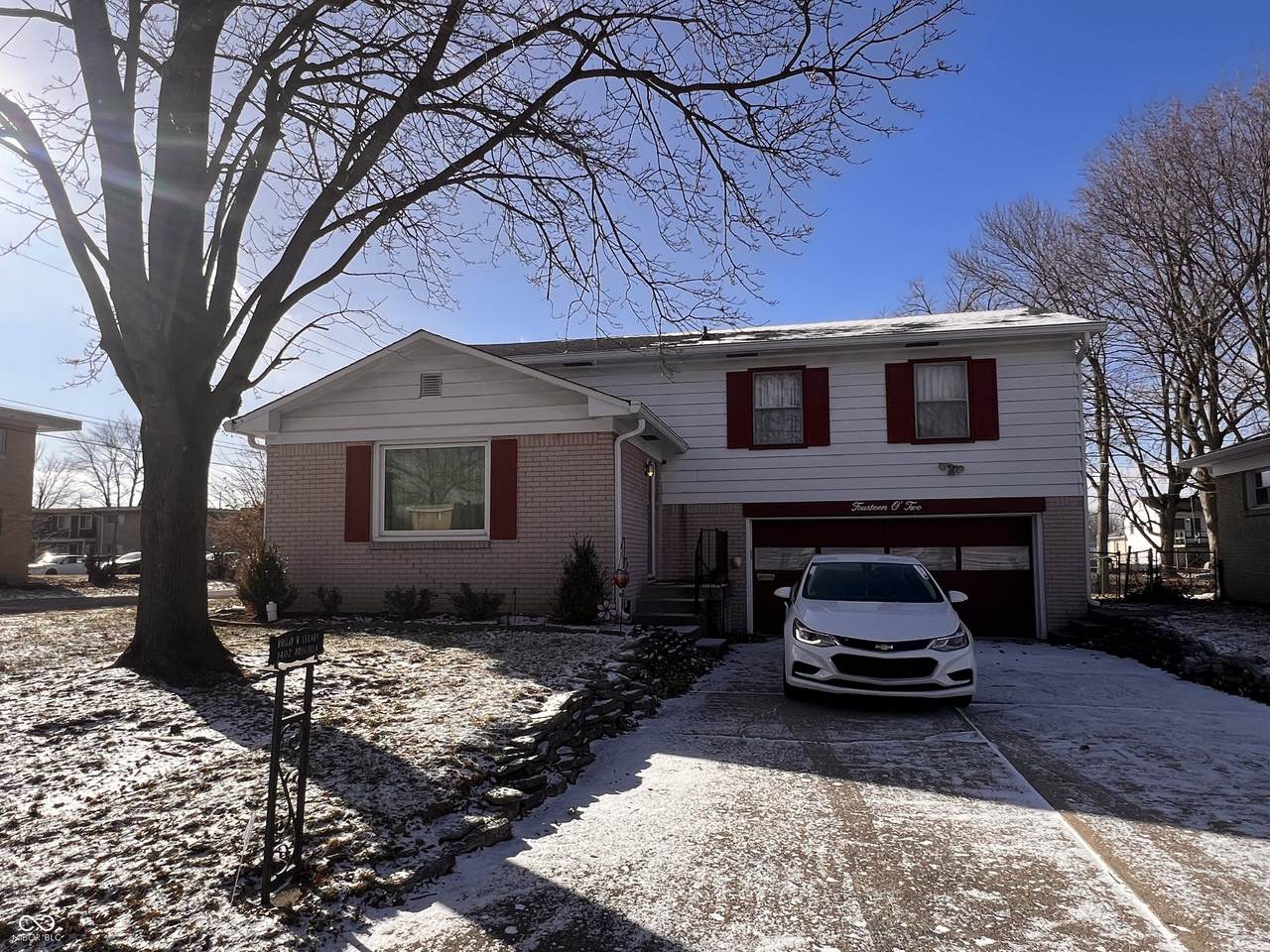 1402 Priscilla Avenue - Photo 1