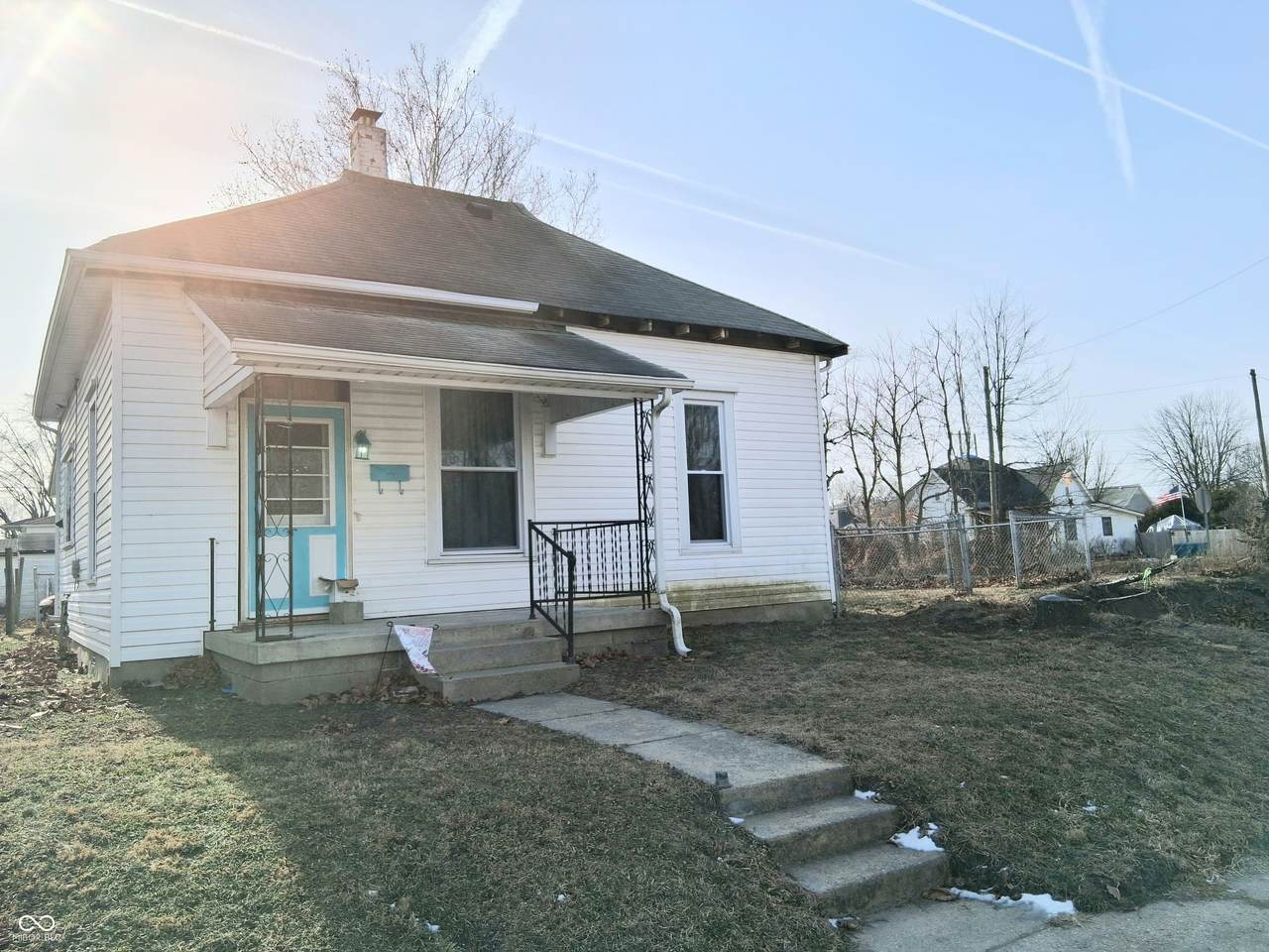 1603 C Avenue - Photo 1