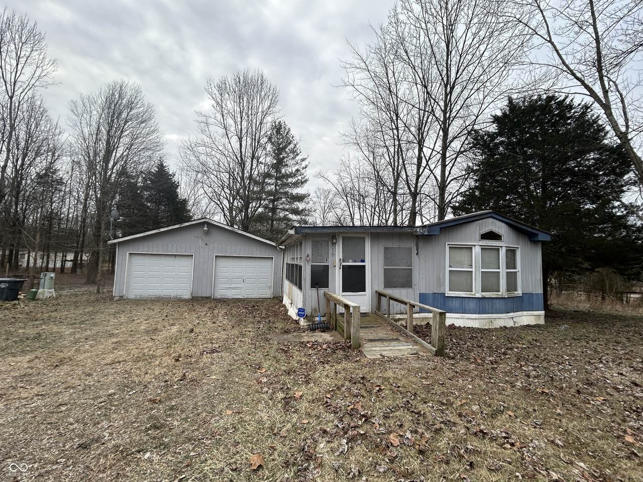 319 Honeylocust Place - Photo 1