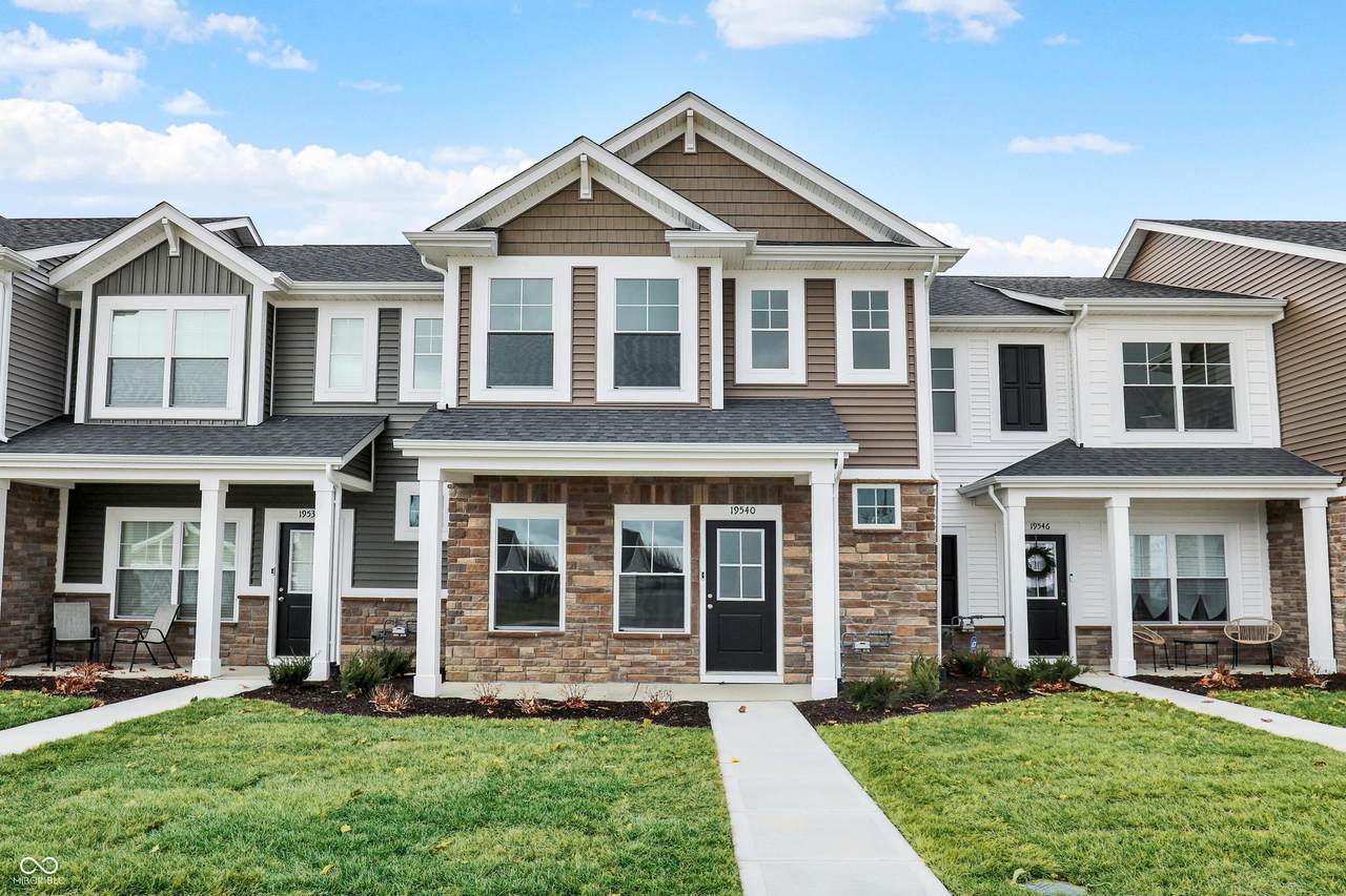 19540 Northwest Drive - Photo 1