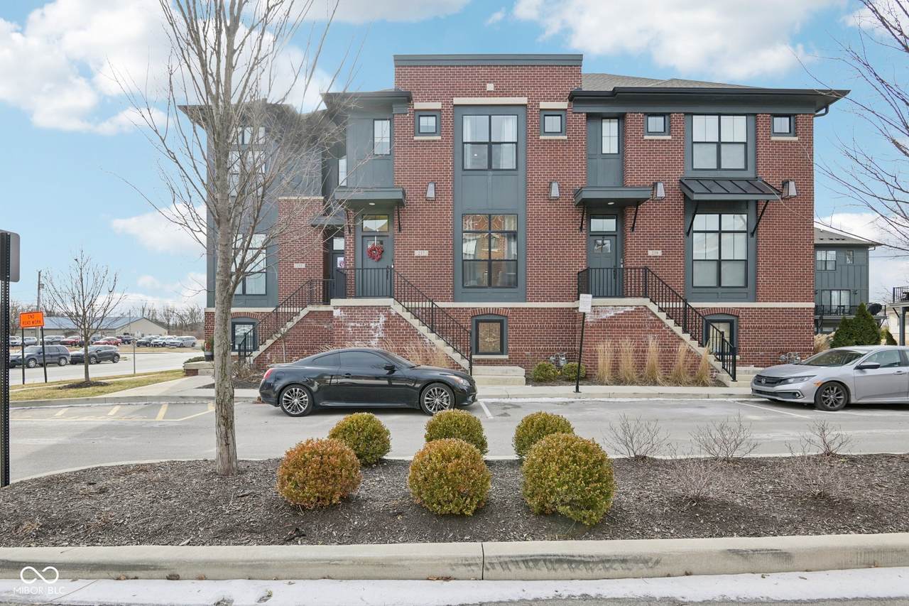 237 Poplar Street - Photo 1