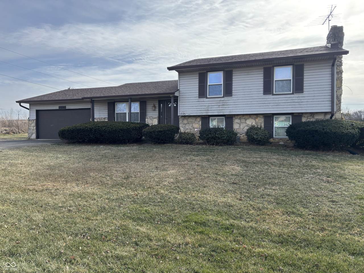 12143 Oxford Road - Photo 1