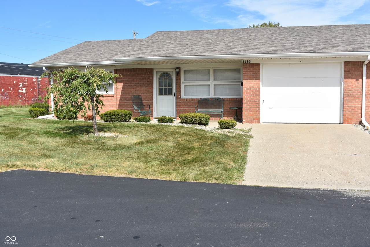 2520 Pamela Court - Photo 1