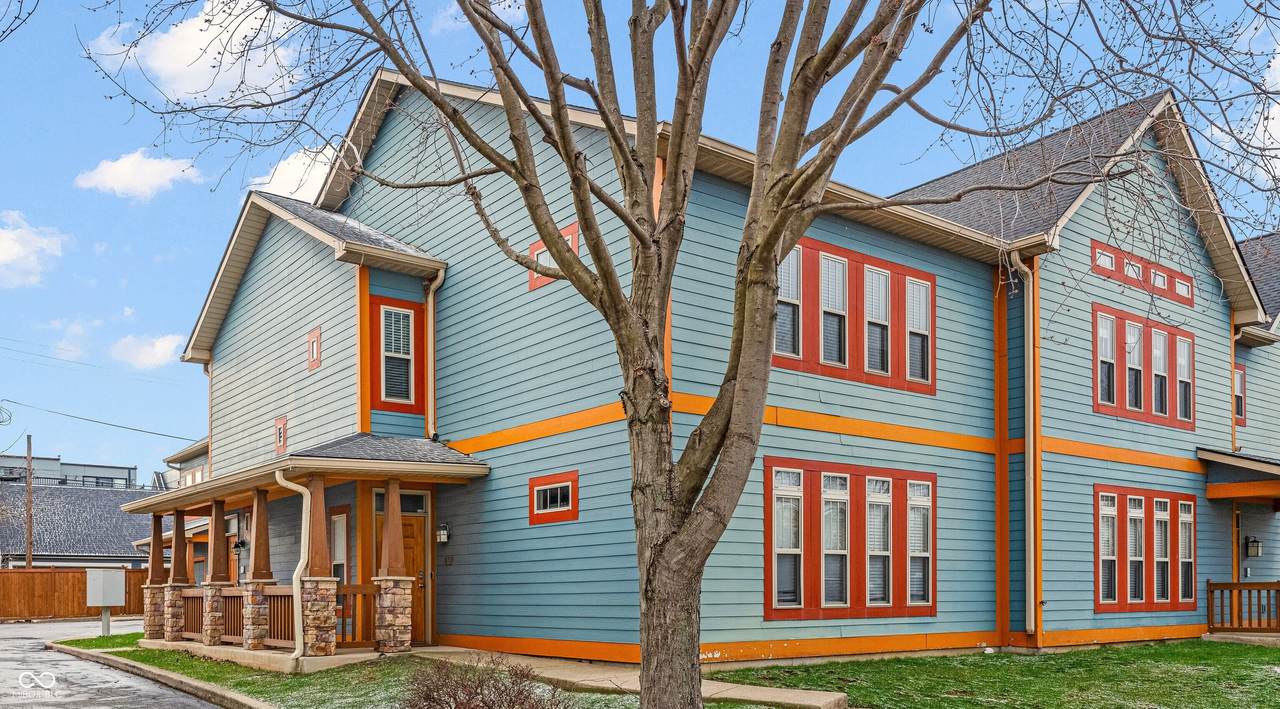 1635 College Avenue - Photo 1