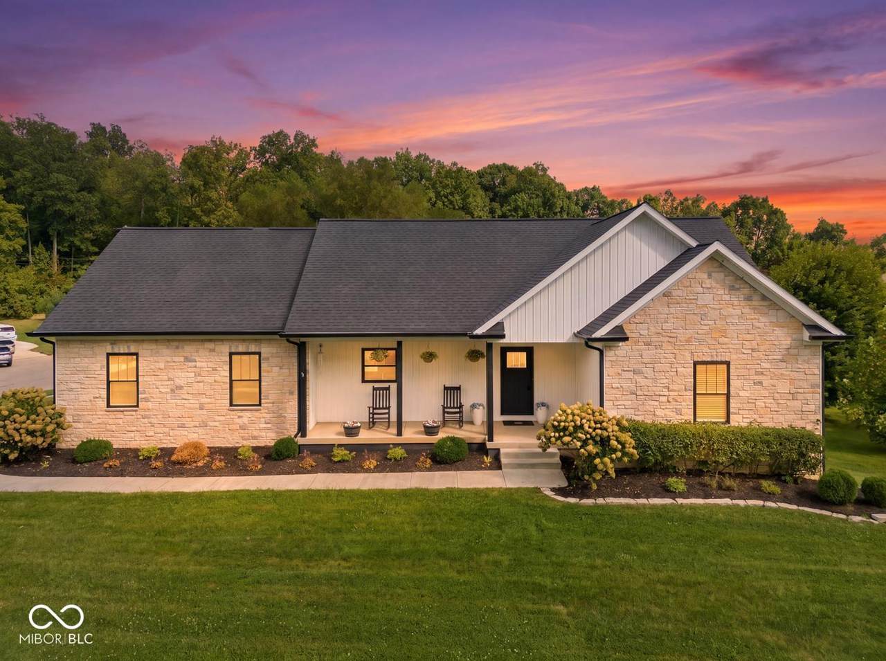 860 Abigail Lane - Photo 1