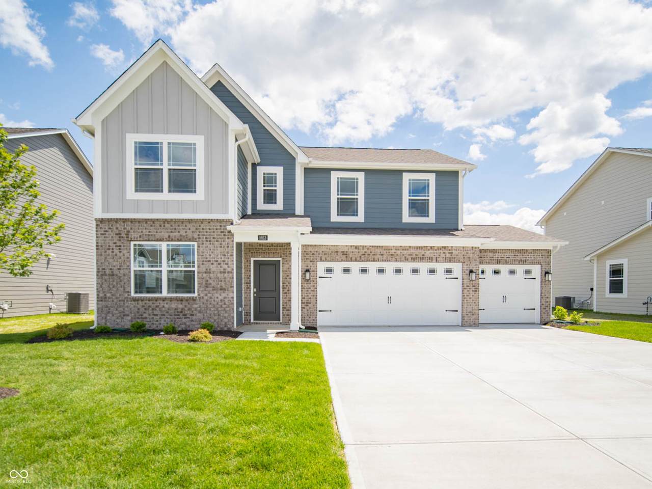 5813 Sleighbell Drive - Photo 1