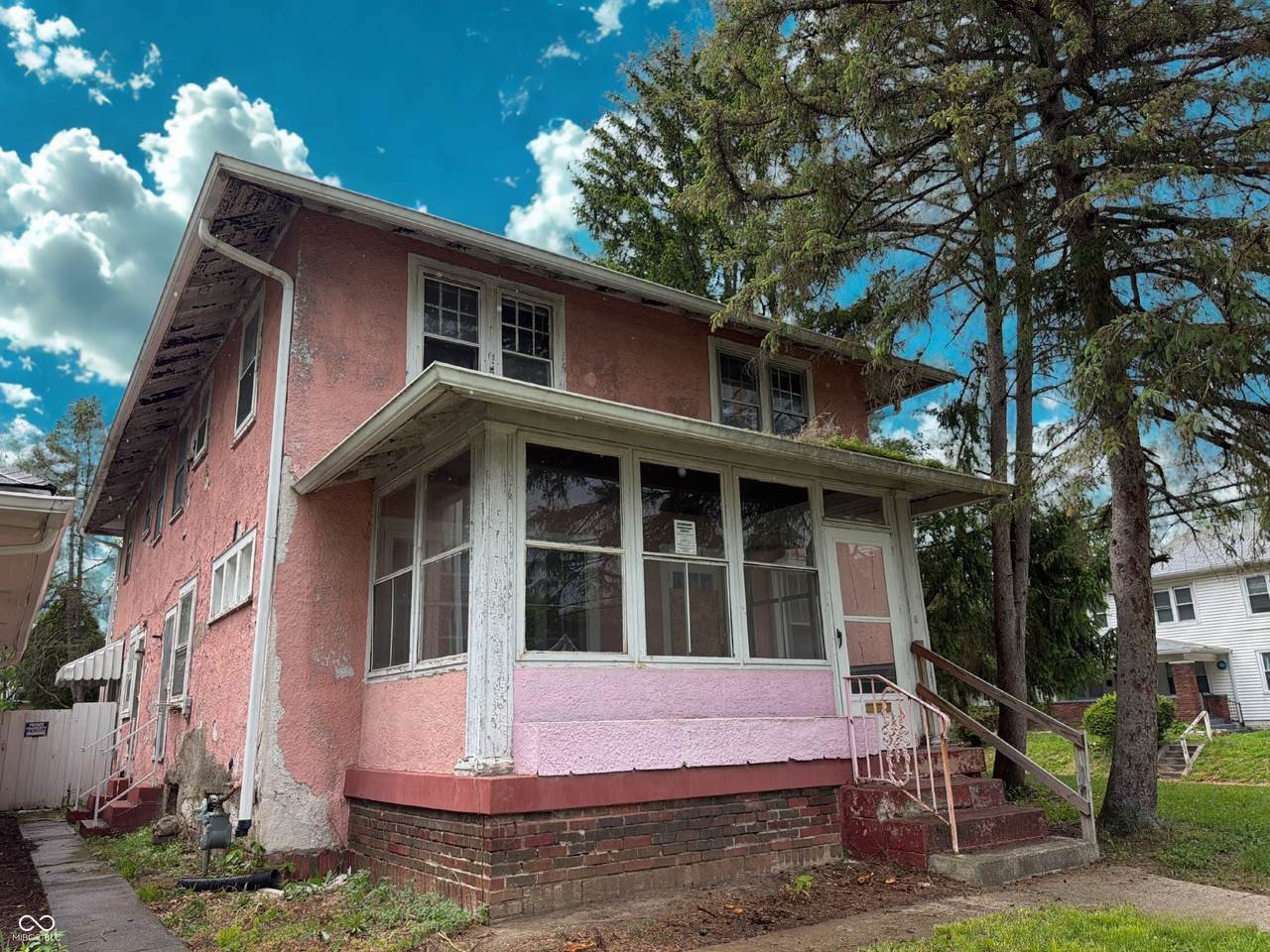 505 40th Street - Photo 1