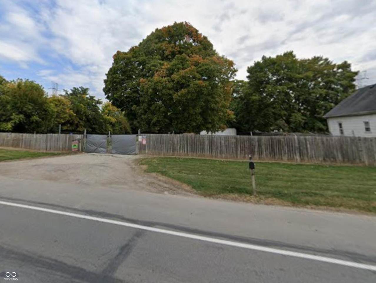 511 Tibbs Avenue - Photo 1