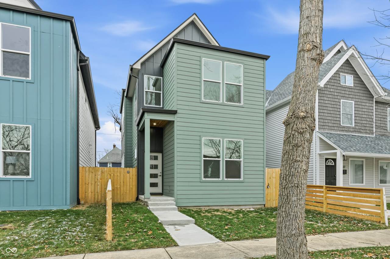 39 Walcott Street - Photo 1