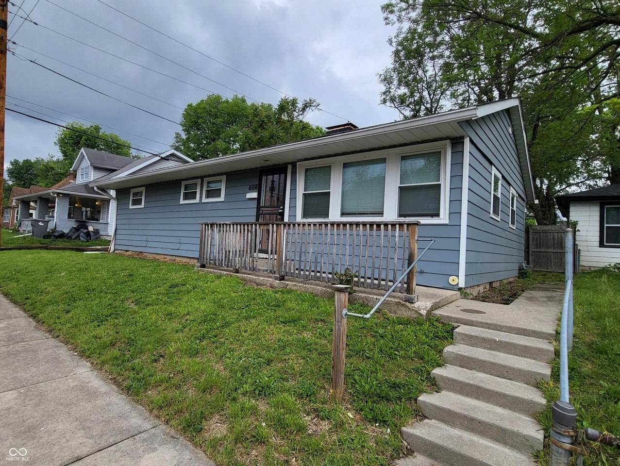608 Bernard Avenue - Photo 1