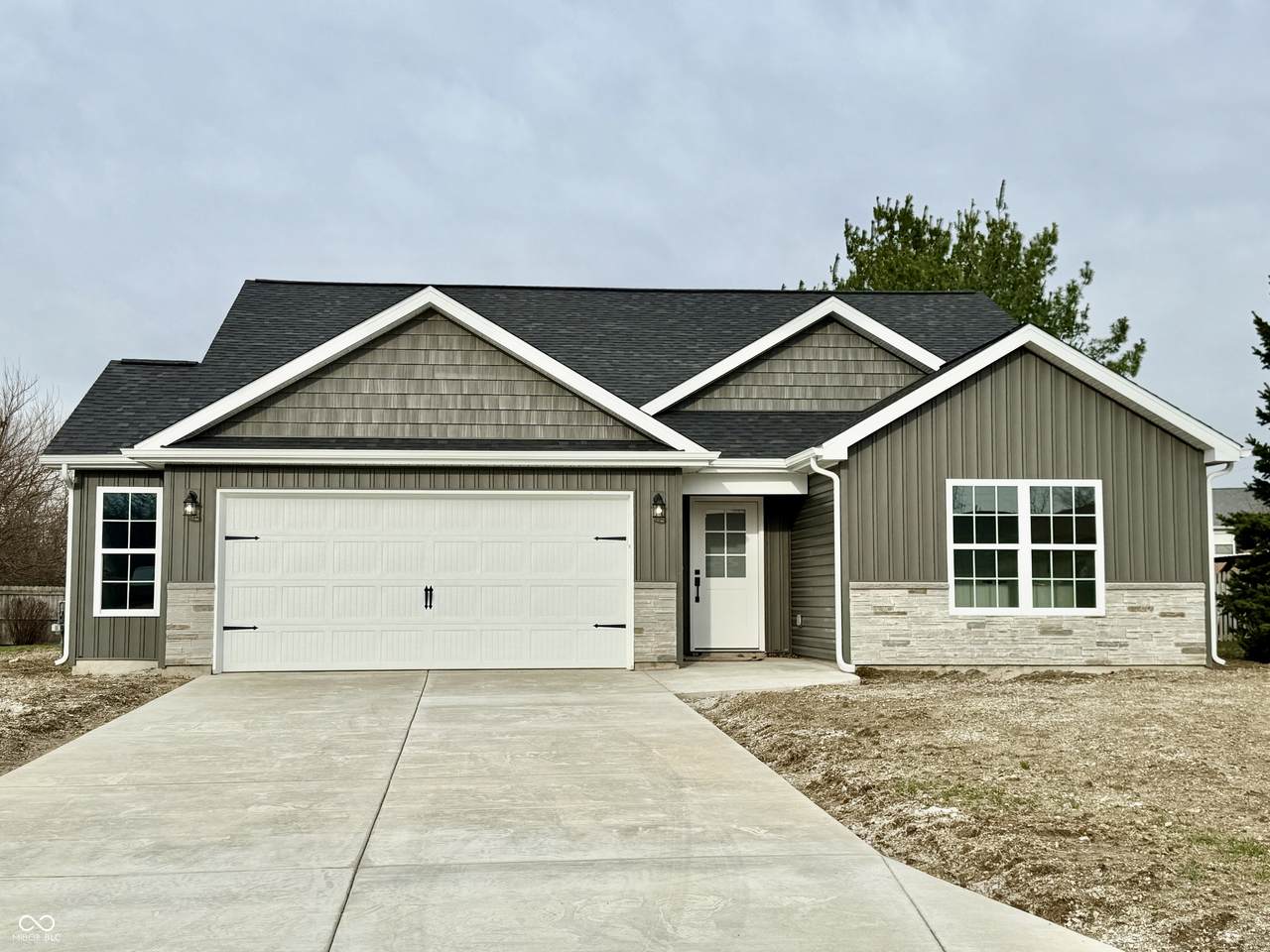 3273 Almquist Lane - Photo 1