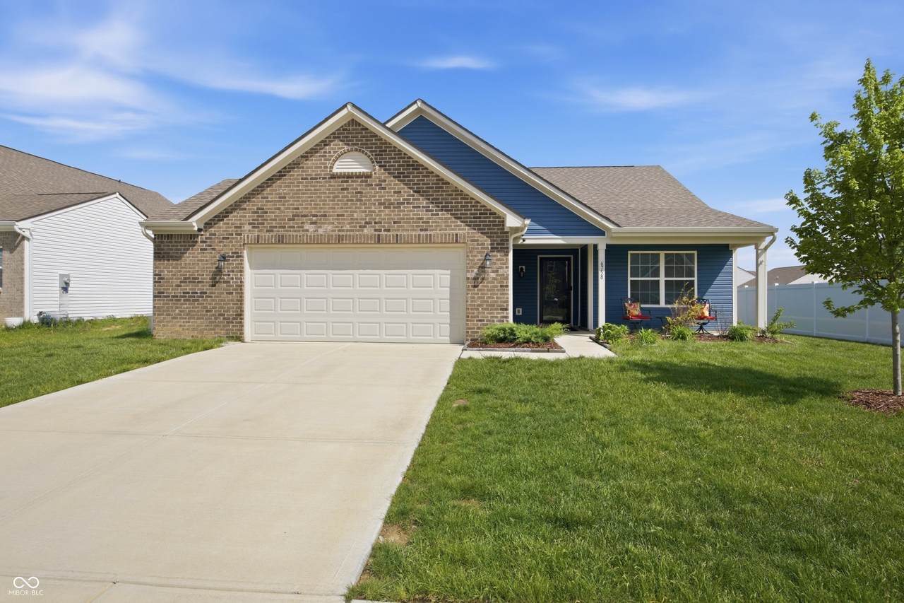 6758 Honeysuckle Way - Photo 1