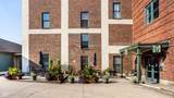 735 Lexington Avenue - Photo 18