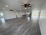 401 Granville Avenue - Photo 9