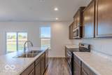 288 Commodore Drive - Photo 17