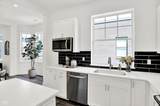 920 Veterans Way - Photo 18