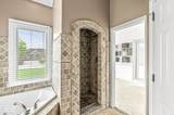 2920 Bloomsbury - Photo 19