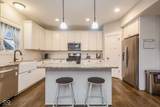 637 Benjamin Street - Photo 18