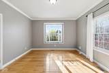 383 Walnut Woods Drive - Photo 10